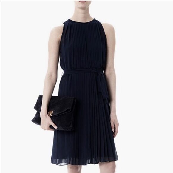 Diane Von Furstenberg Navy Ria Pleated Dress SZ 6 - Picture 1 of 8